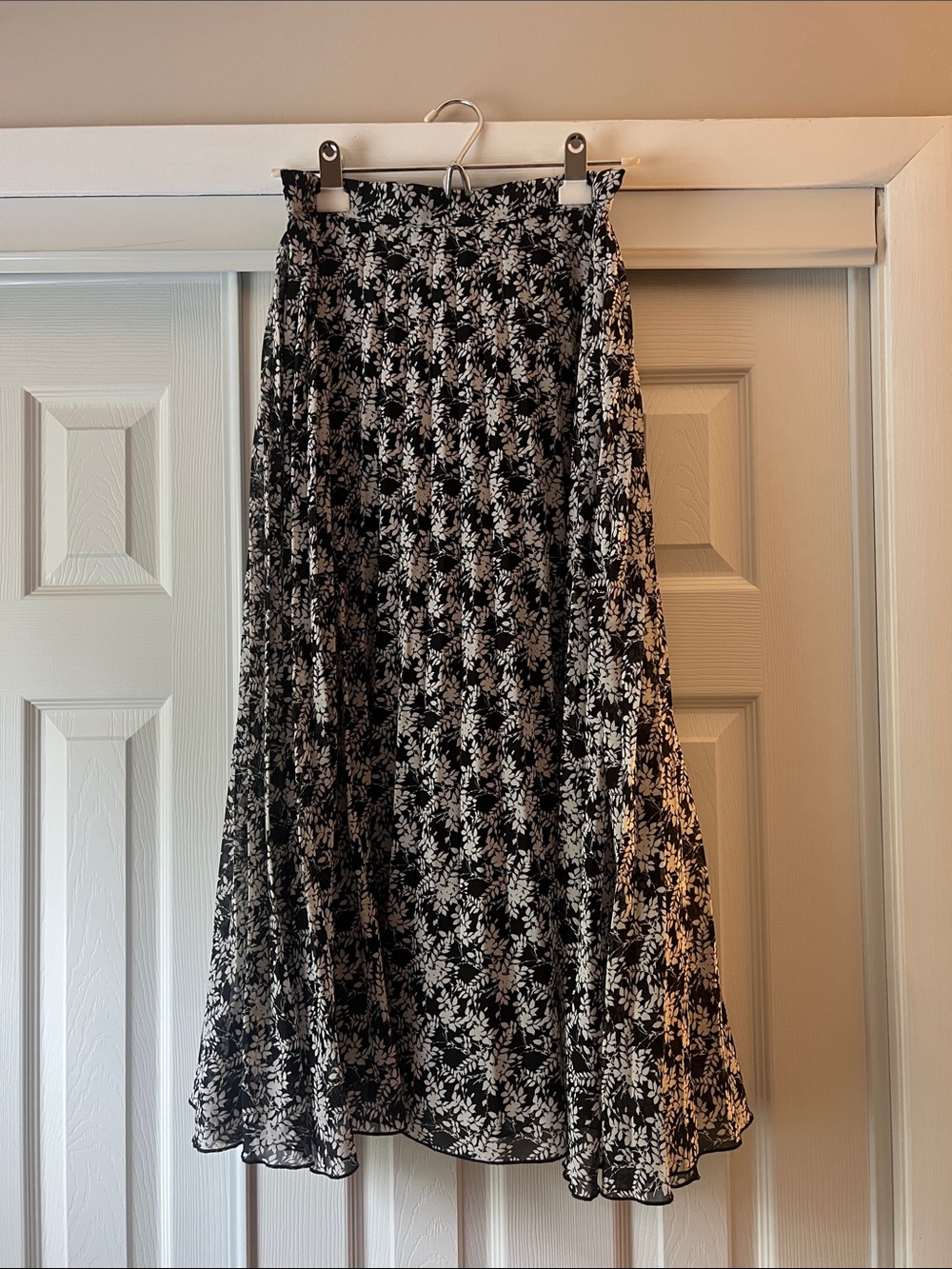 Japna Black and White Floral A-Line Midi Skirt